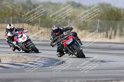 media/Dec-01-2025-Moto Forza (Mon) [[2daa91e15f]]/1-Advanced Group/Session 3 (Turn 3)/
